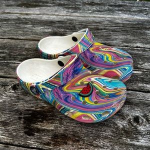 Crocs Rainbow Swirl size 13